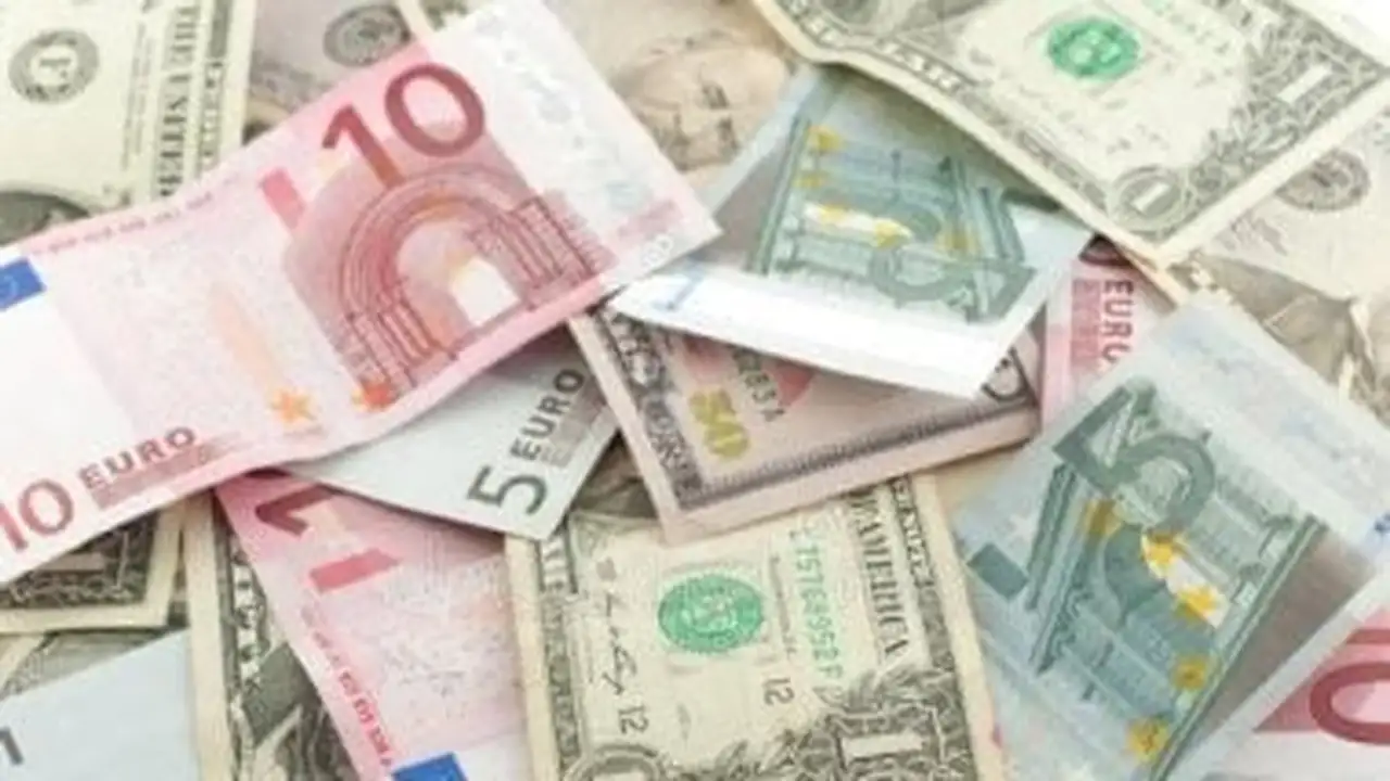 تحديثات الصرف.. تذبذب أسعار العملات الأجنبية مقابل الجنيه المصري في البنوك اليوم